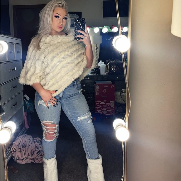 Meet your Posher, Jessica - Picture 6 of 7